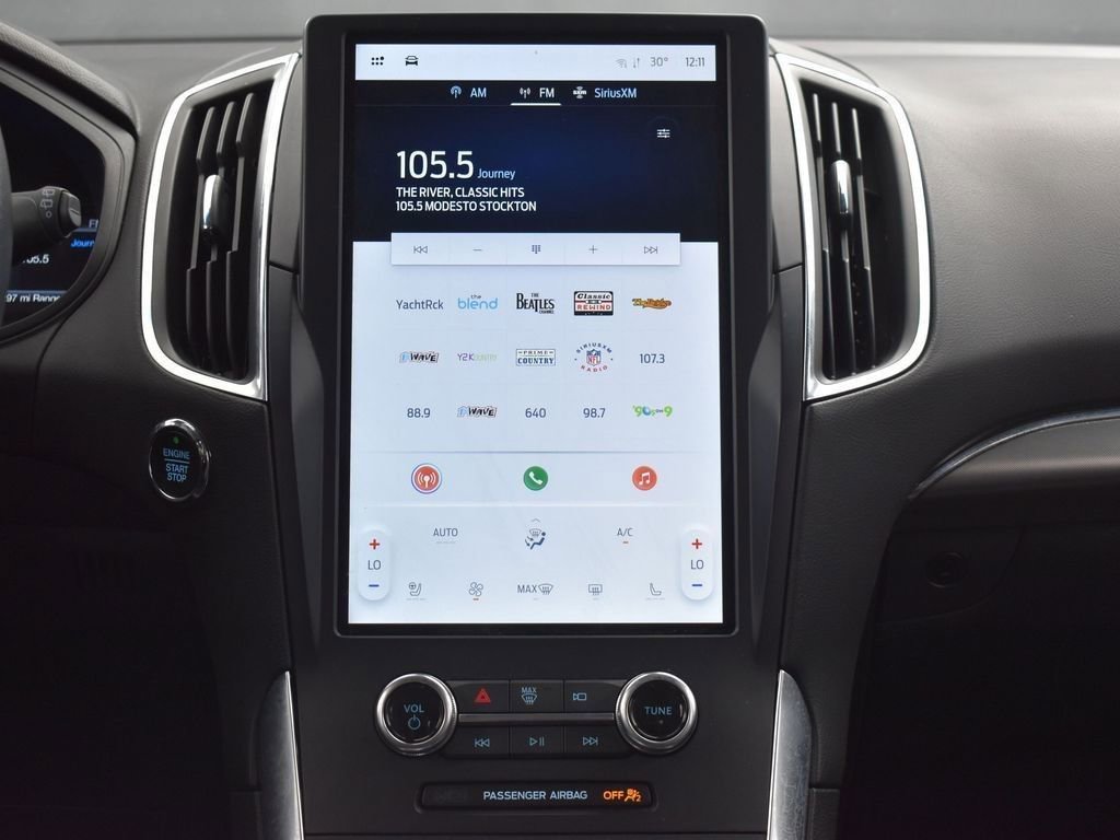 Used 2024 Ford Edge Titanium image 10