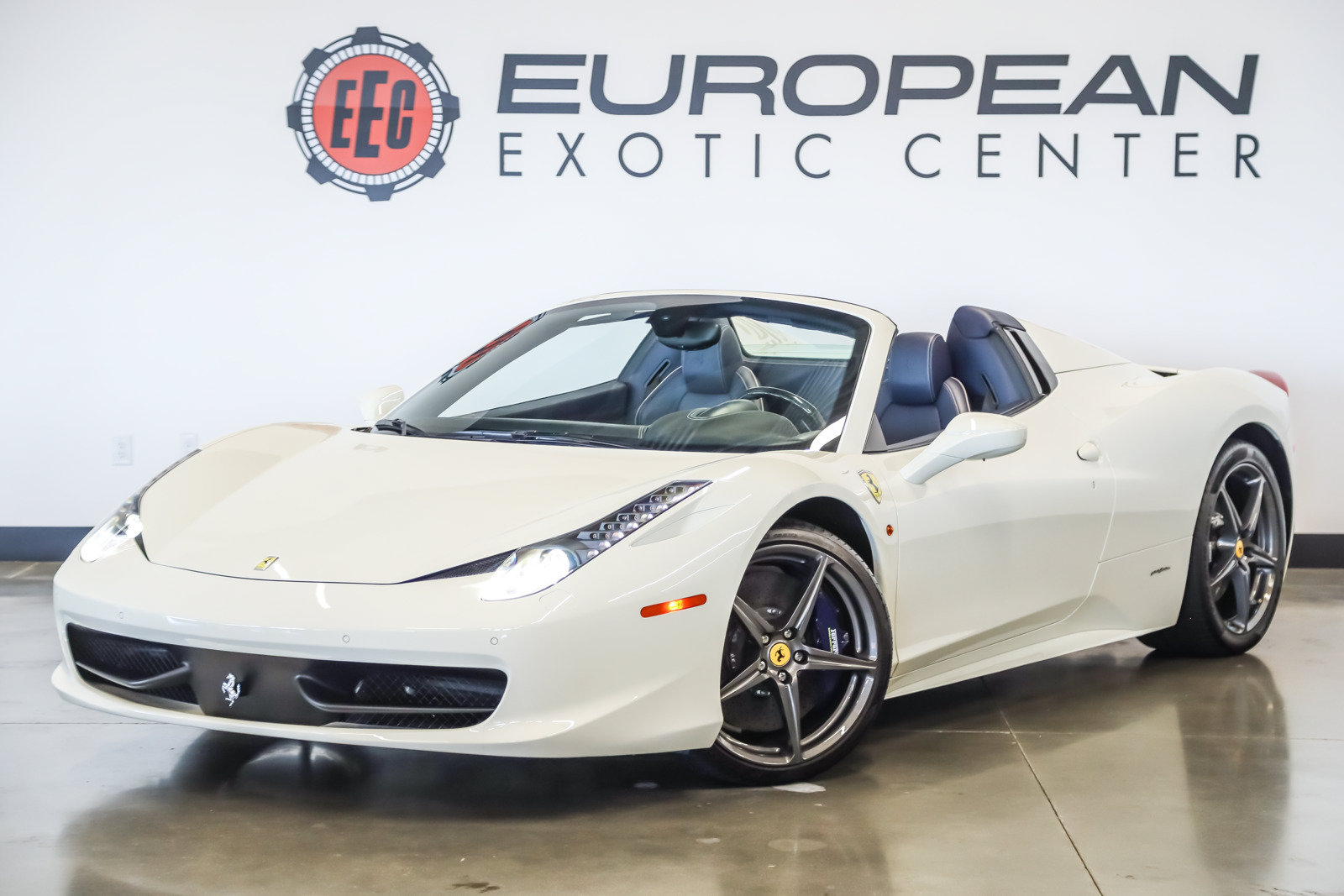 Used 2015 Ferrari 458 Spider RWD image 6