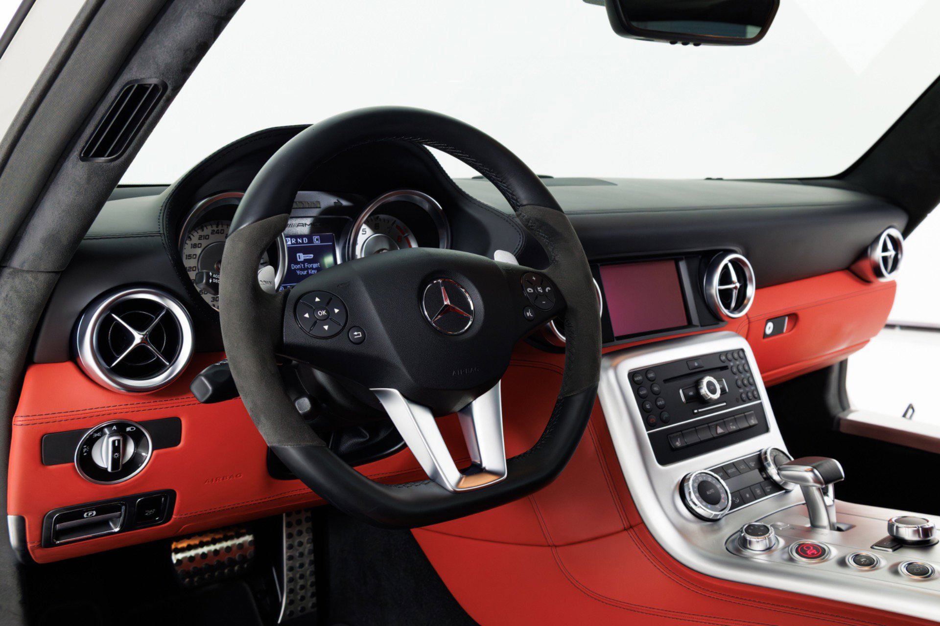 Used 2011 Mercedes-Benz SLS AMG Coupe image 19