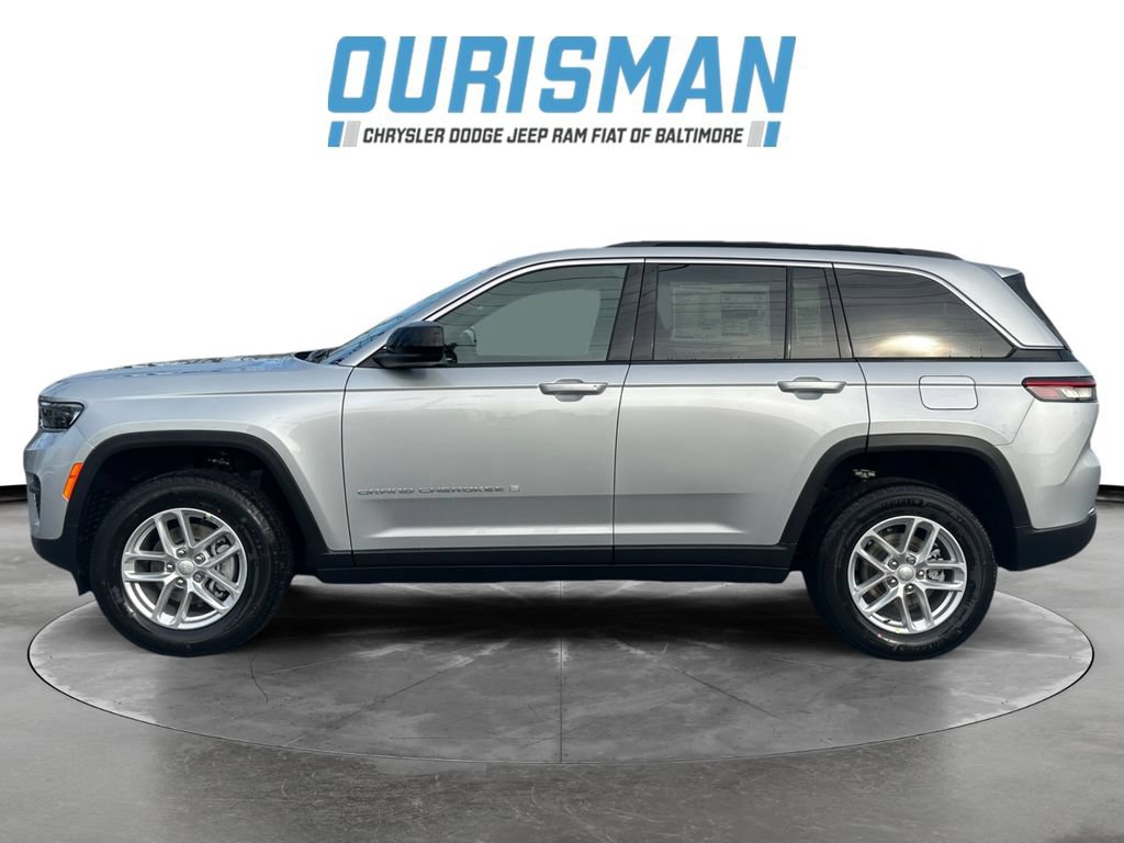 New 2025 Jeep Grand Cherokee Laredo X w/ Luxury Tech Group I AWD/4WD image 3