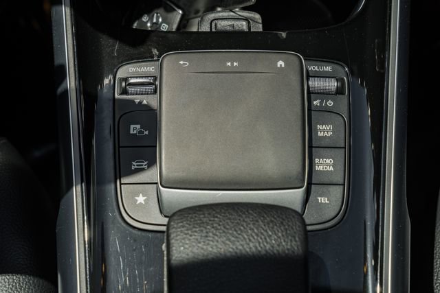 Used 2022 Mercedes-Benz GLB 250 4MATIC w/ Premium Package Lite image 27