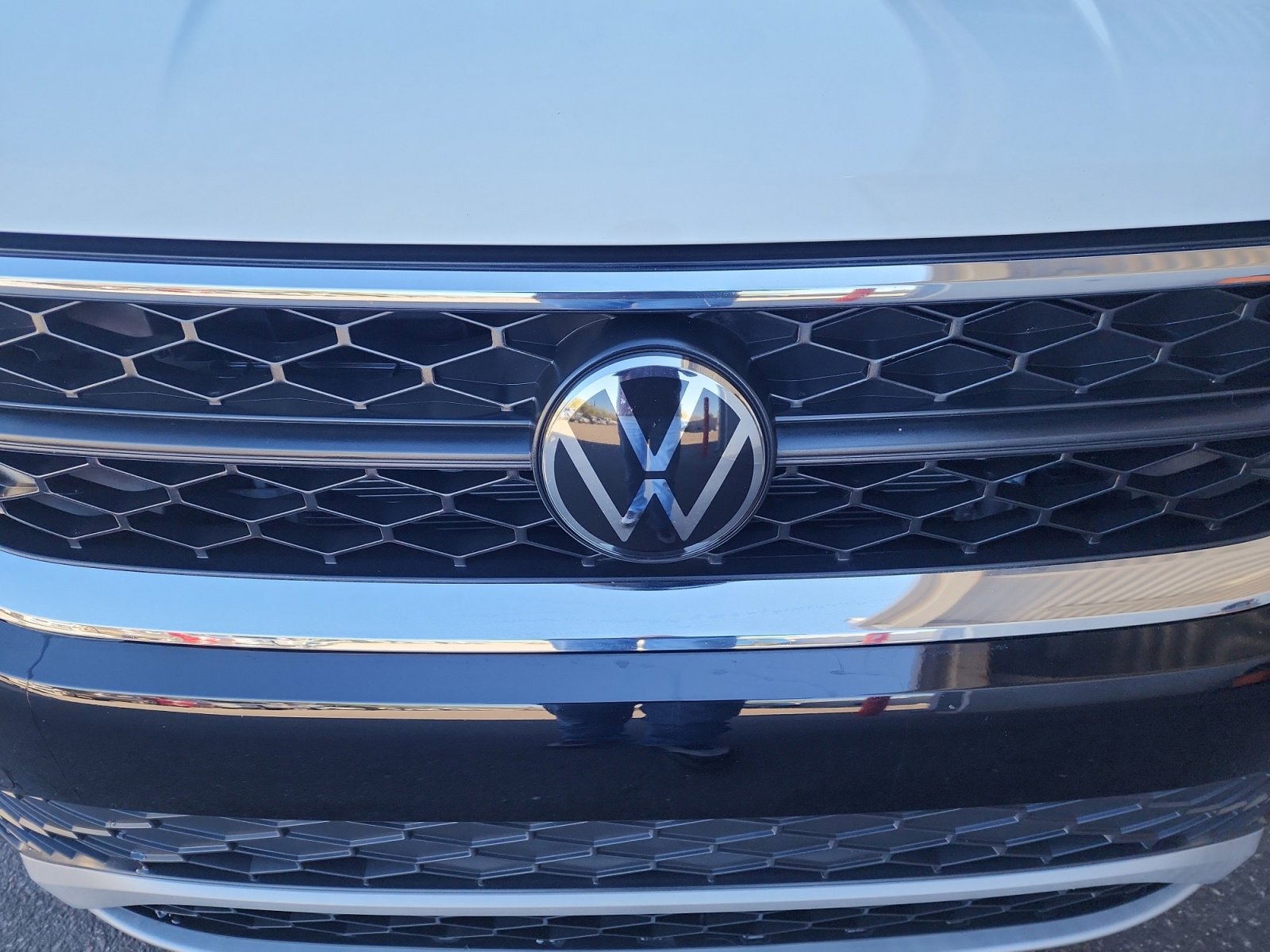 Certified 2024 Volkswagen Taos SE image 23