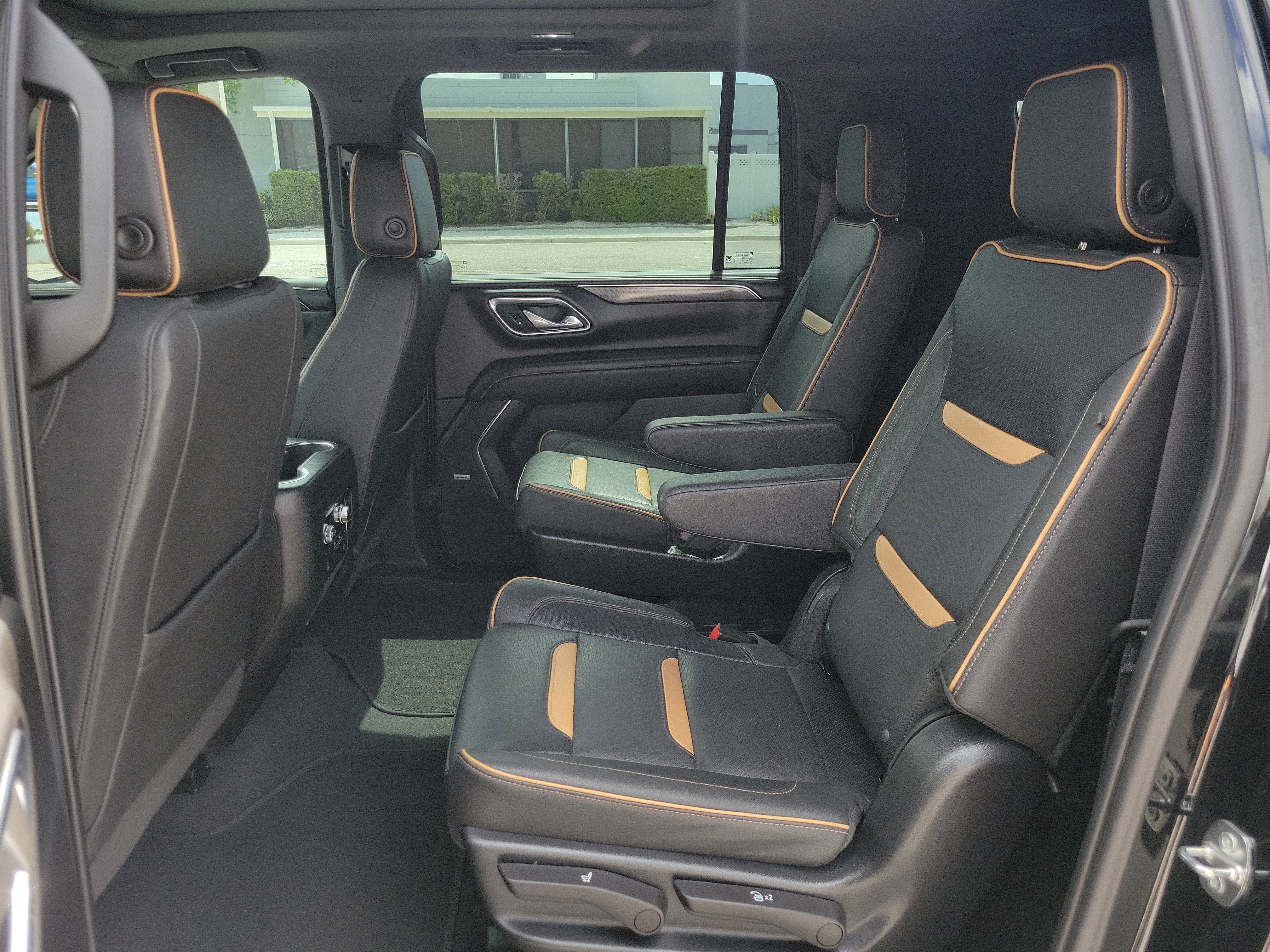 Certified 2023 GMC Yukon XL AT4 w/ AT4 Premium Plus Package AWD/4WD image 16