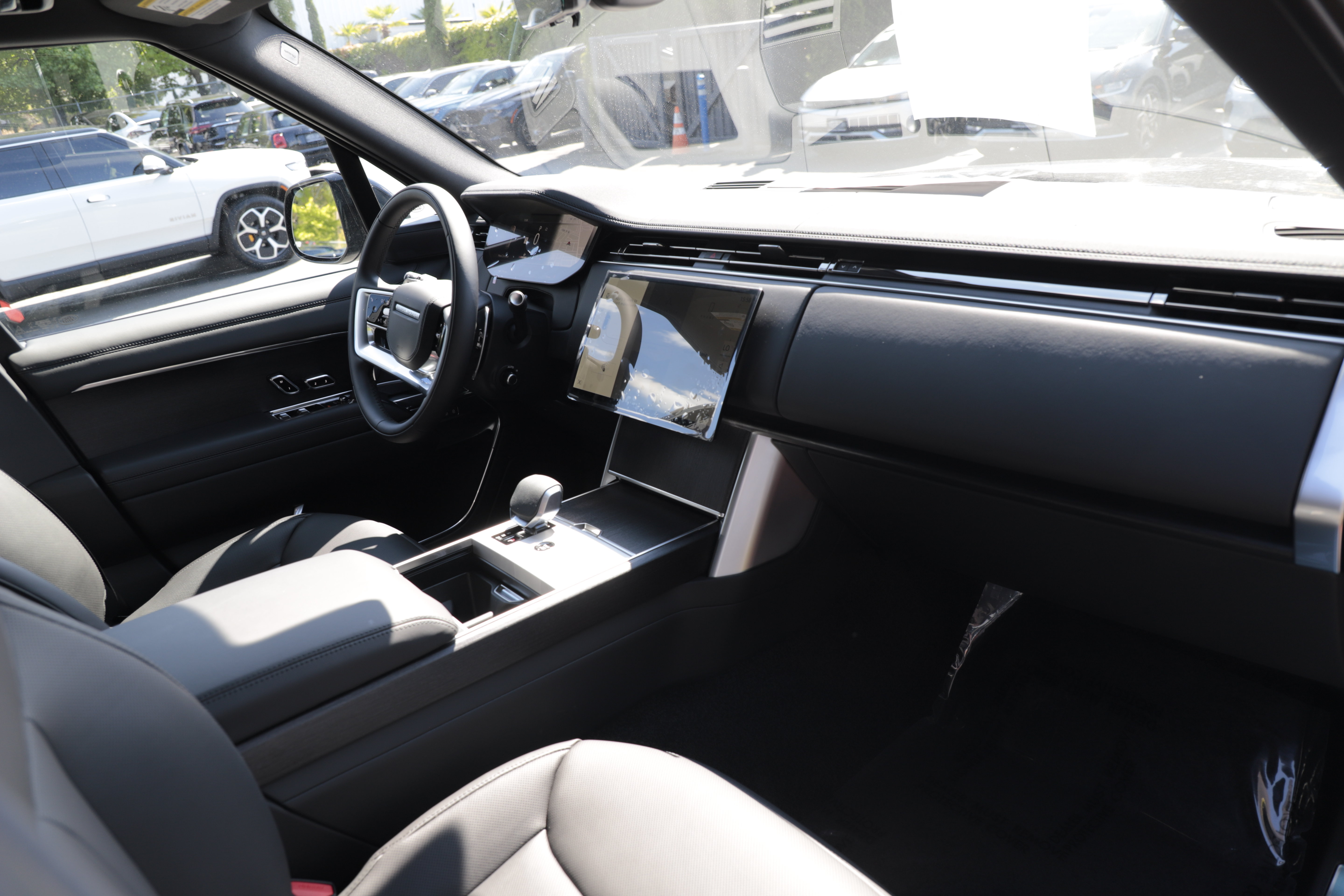 New 2026 Land Rover Range Rover SE AWD/4WD image 12