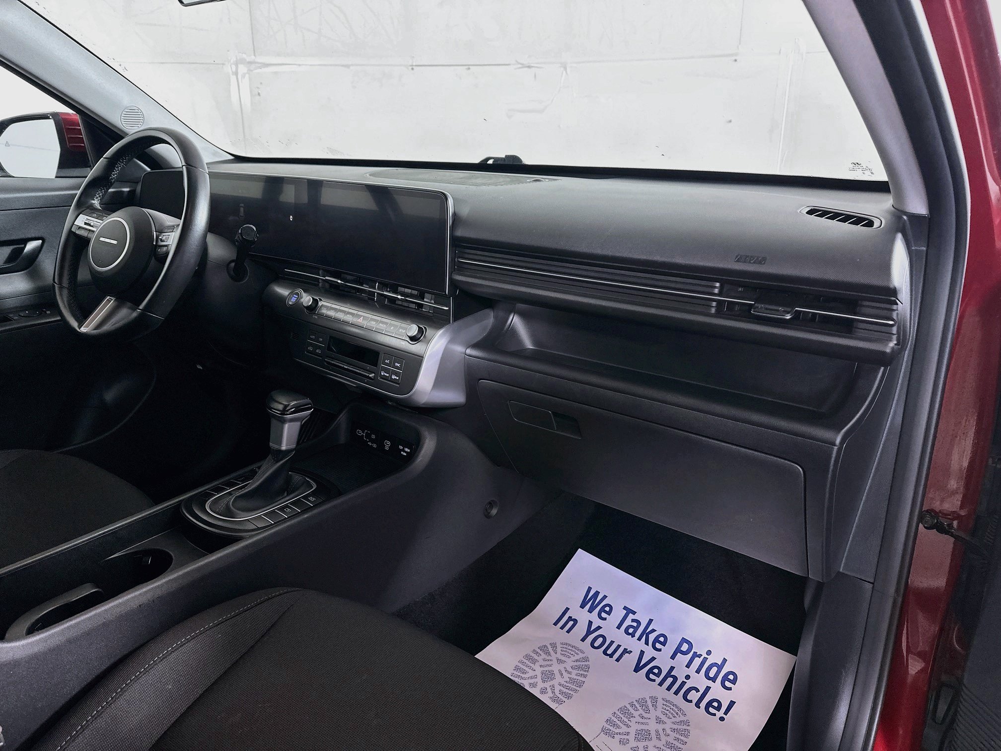 Certified 2025 Hyundai Kona SEL AWD/4WD image 27