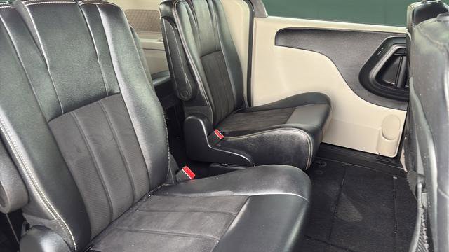 Used 2019 Dodge Grand Caravan SXT image 25