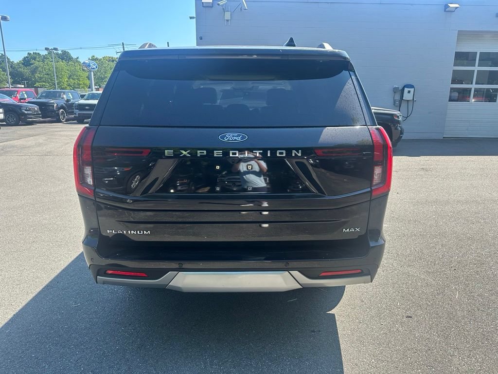 Used 2025 Ford Expedition Max Platinum w/ Driver's Package AWD/4WD image 6
