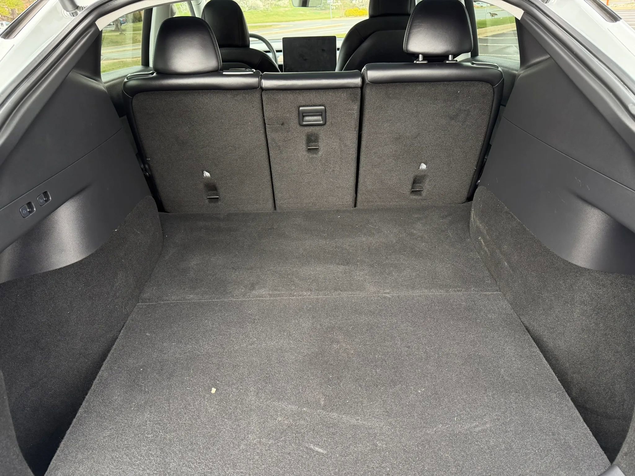 Used 2021 Tesla Model Y Long Range image 12