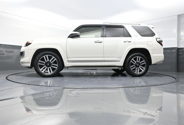 Used 2014 Toyota 4Runner Limited image 21