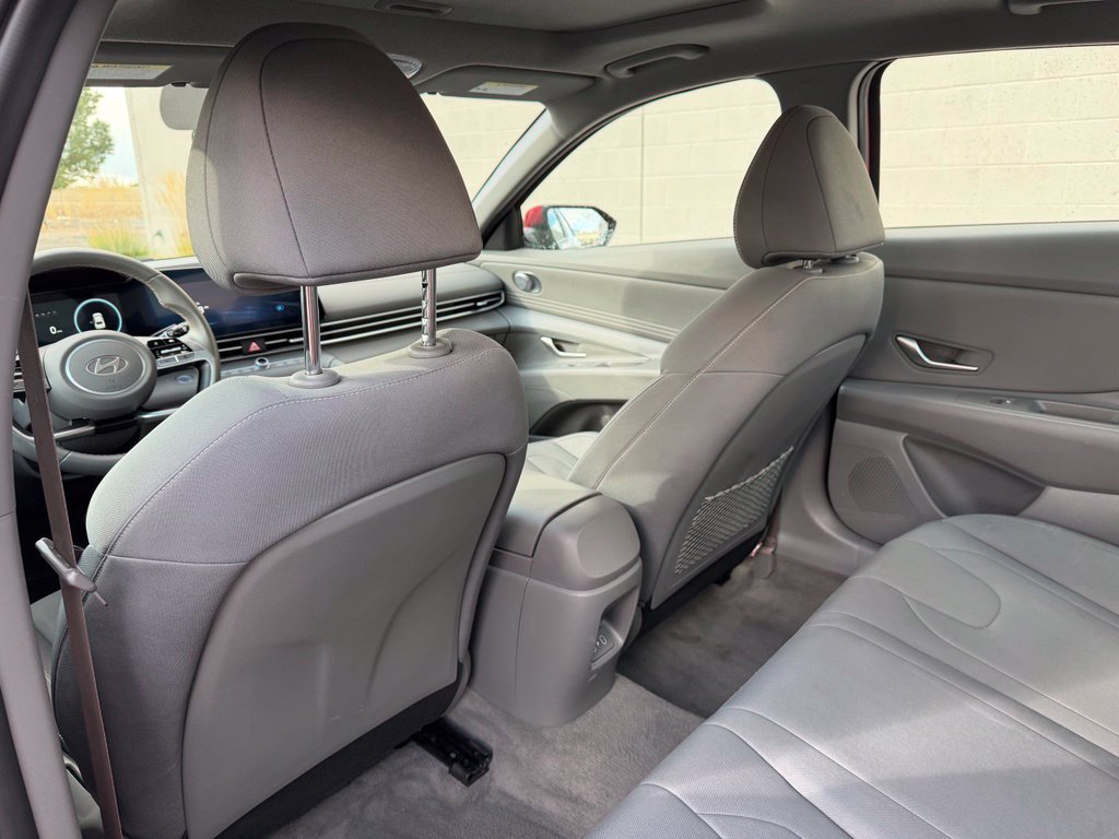 Used 2025 Hyundai Elantra SEL FWD image 23