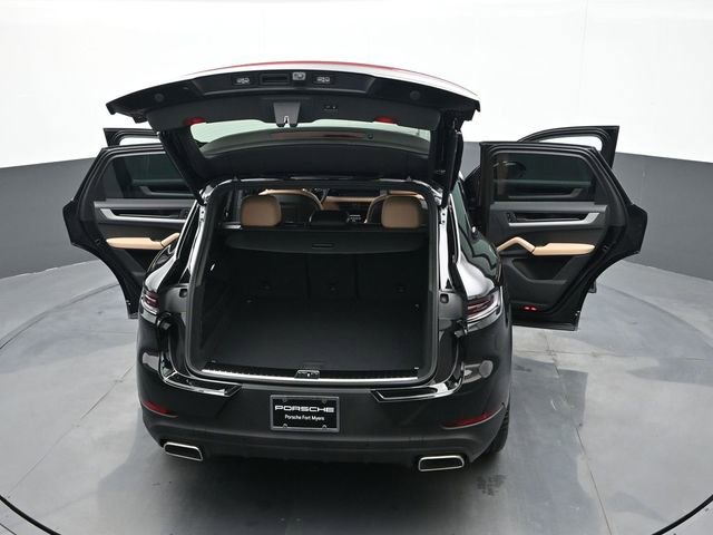 New 2026 Porsche Cayenne image 27