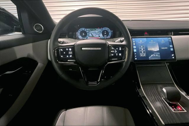 Certified 2026 Land Rover Range Rover Evoque Dynamic SE AWD/4WD image 4