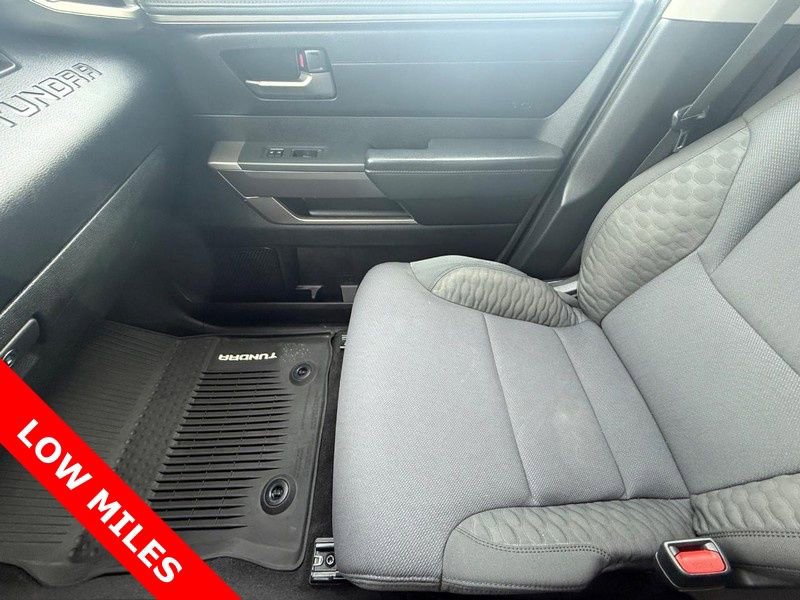 Used 2022 Toyota Tundra SR5 w/ SR5 Convenience Package AWD/4WD image 17