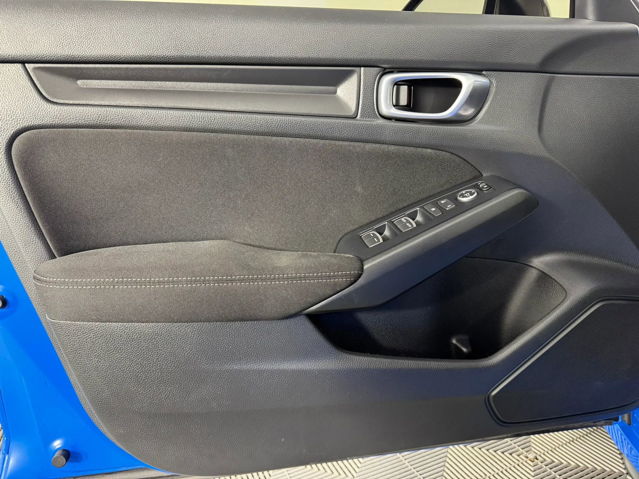 Used 2023 Honda Civic Sport image 34
