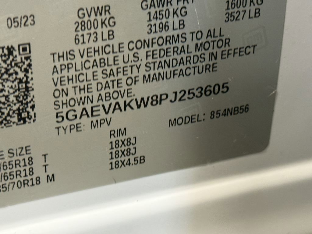 Used 2023 Buick Enclave Essence AWD/4WD image 54