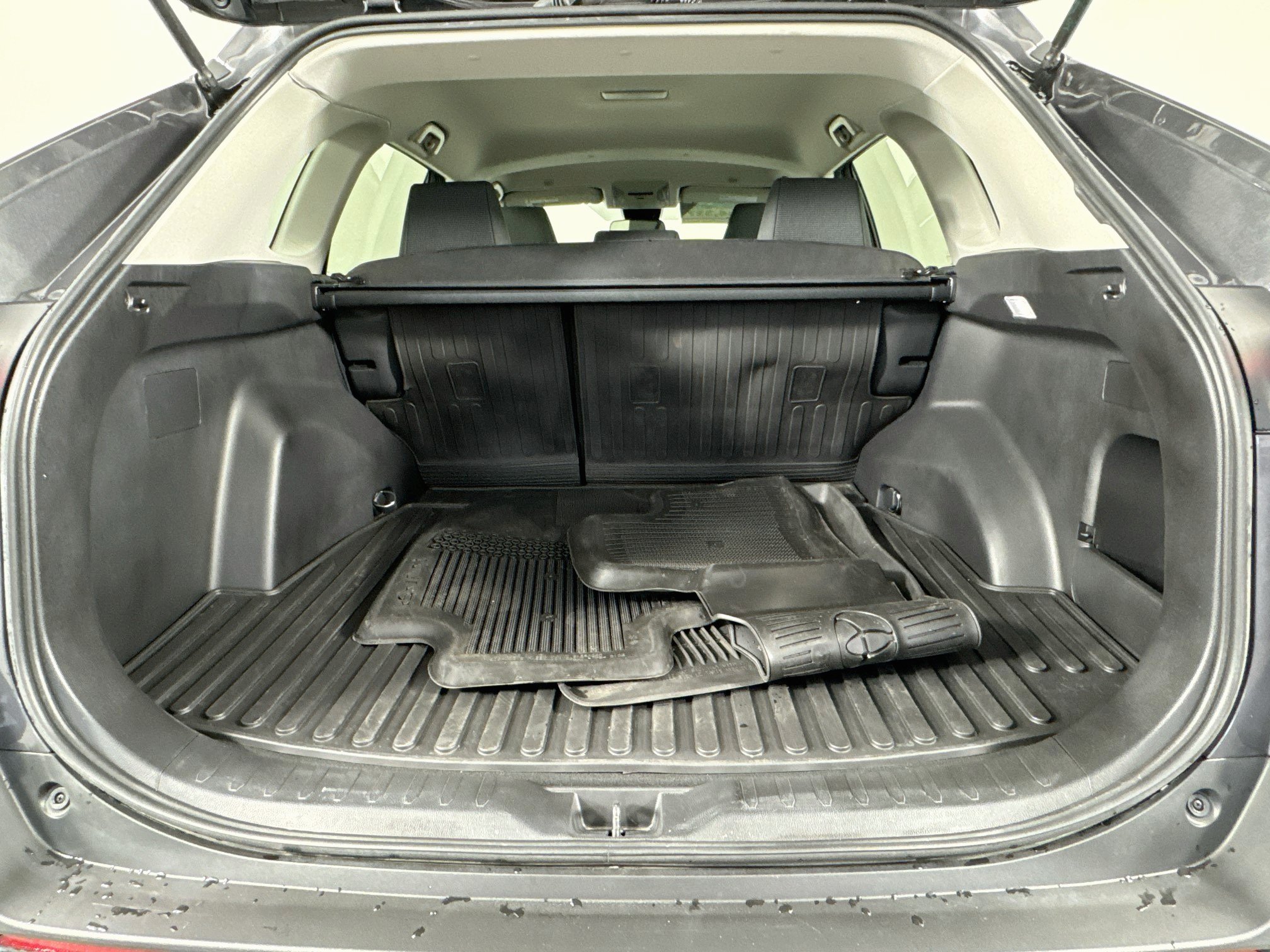 Certified 2024 Toyota RAV4 LE AWD/4WD image 25