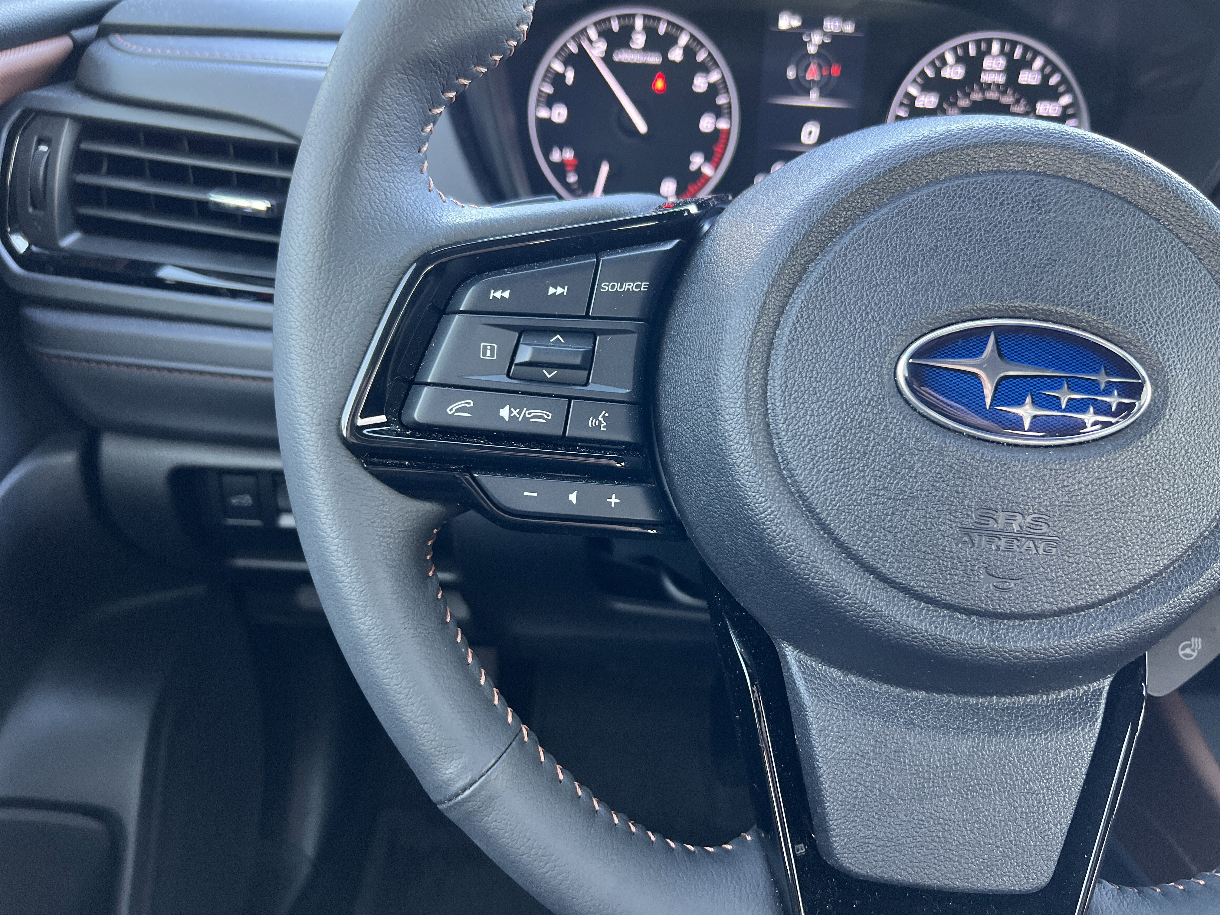 Used 2025 Subaru Forester Touring w/ Popular Package - Touring AWD/4WD image 19