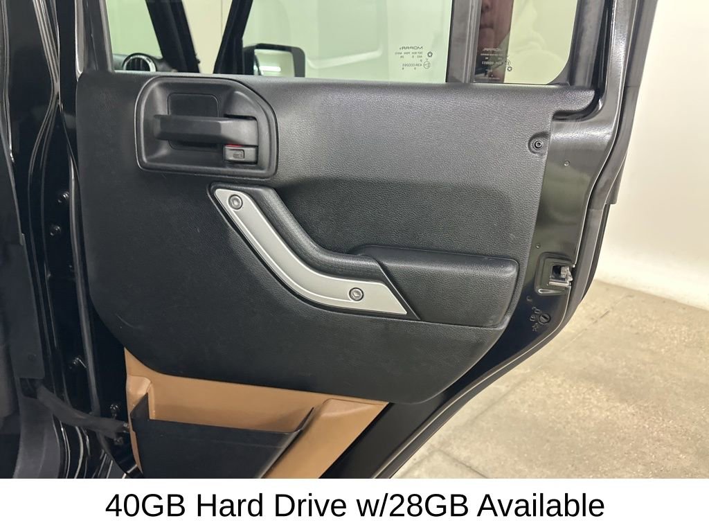 Used 2017 Jeep Wrangler Unlimited Sahara w/ Connectivity Group image 21