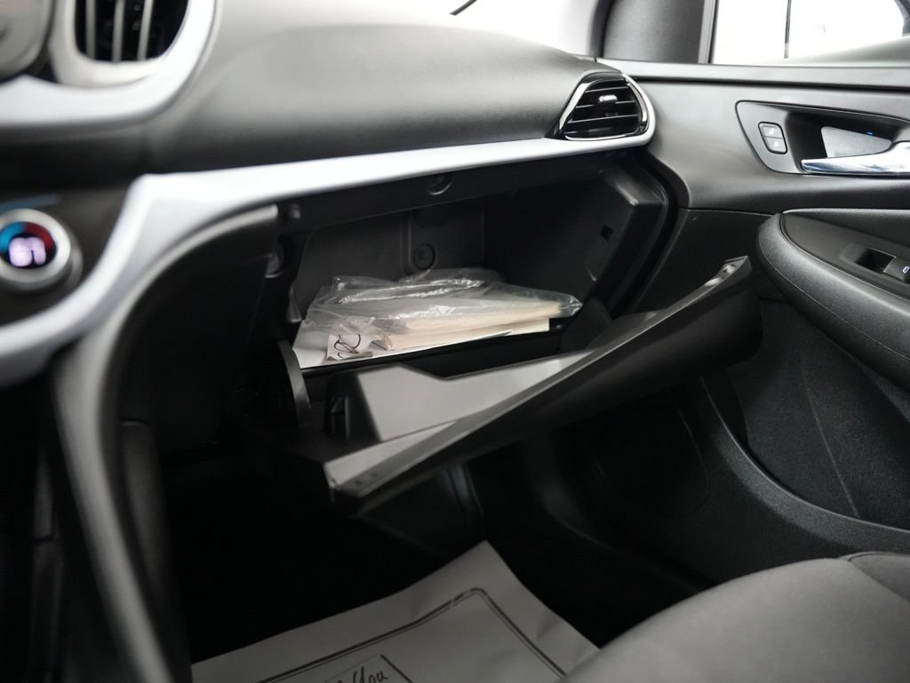Used 2018 Chevrolet Volt LT FWD image 48