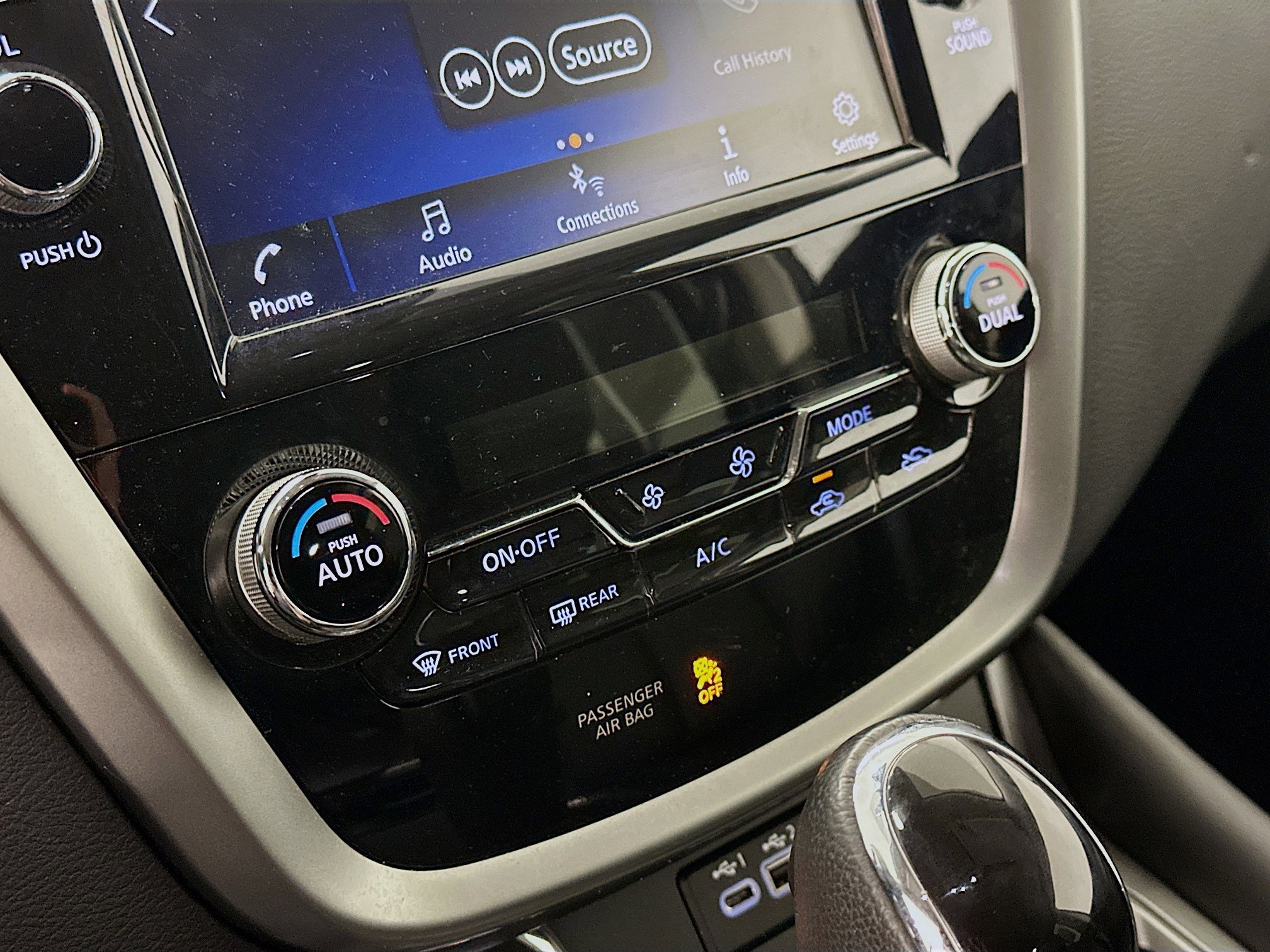 Used 2024 Nissan Murano SV w/ SV Midnight Edition Package image 23