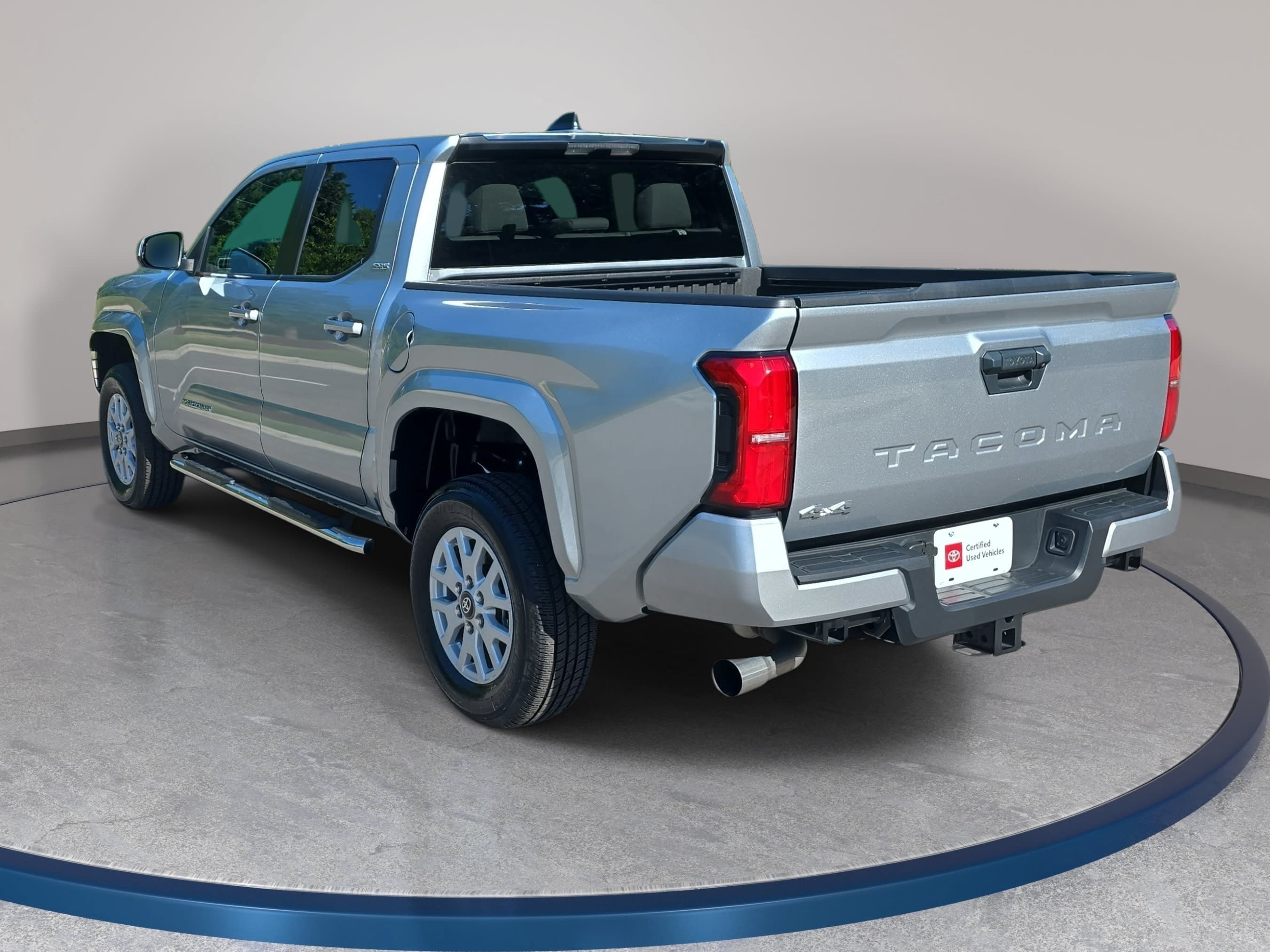 Certified 2024 Toyota Tacoma SR5 AWD/4WD image 7
