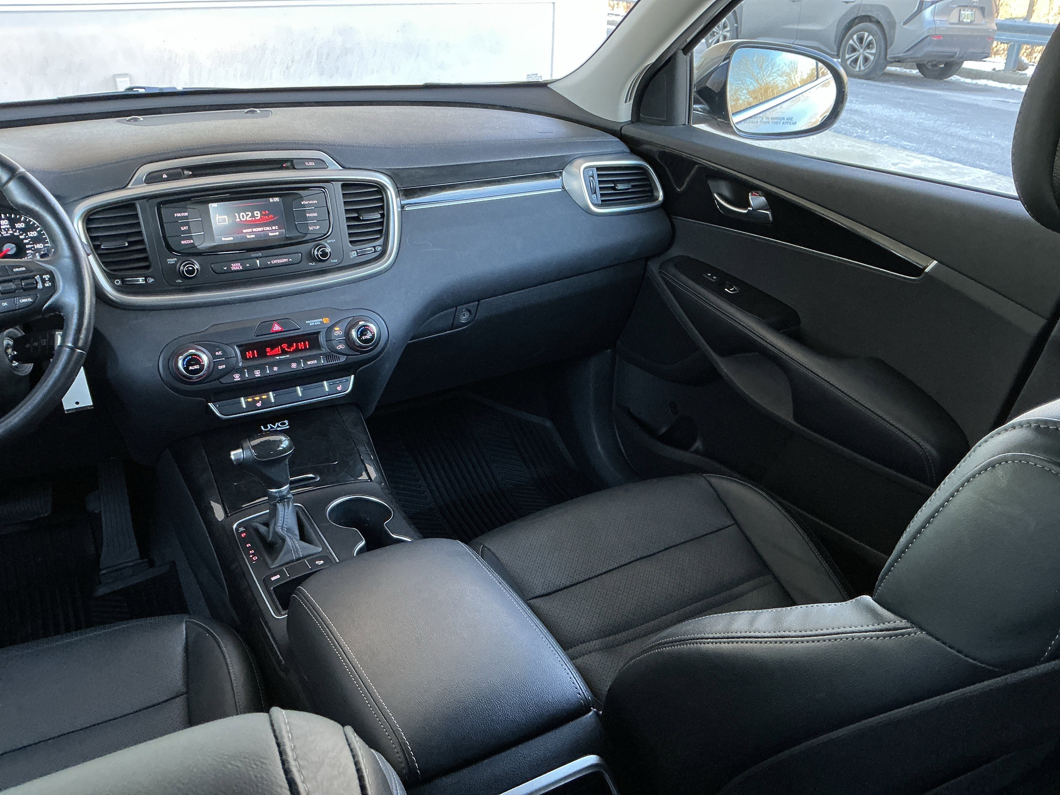 Used 2016 Kia Sorento EX image 16