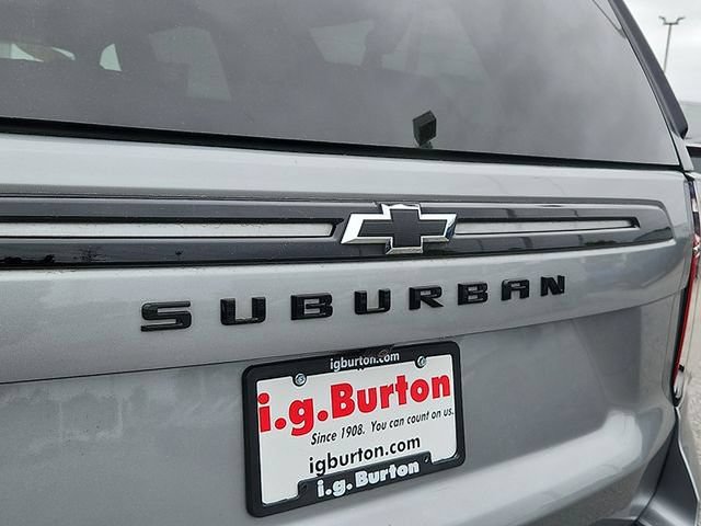 Certified 2023 Chevrolet Suburban Z71 w/ Luxury Package AWD/4WD image 31