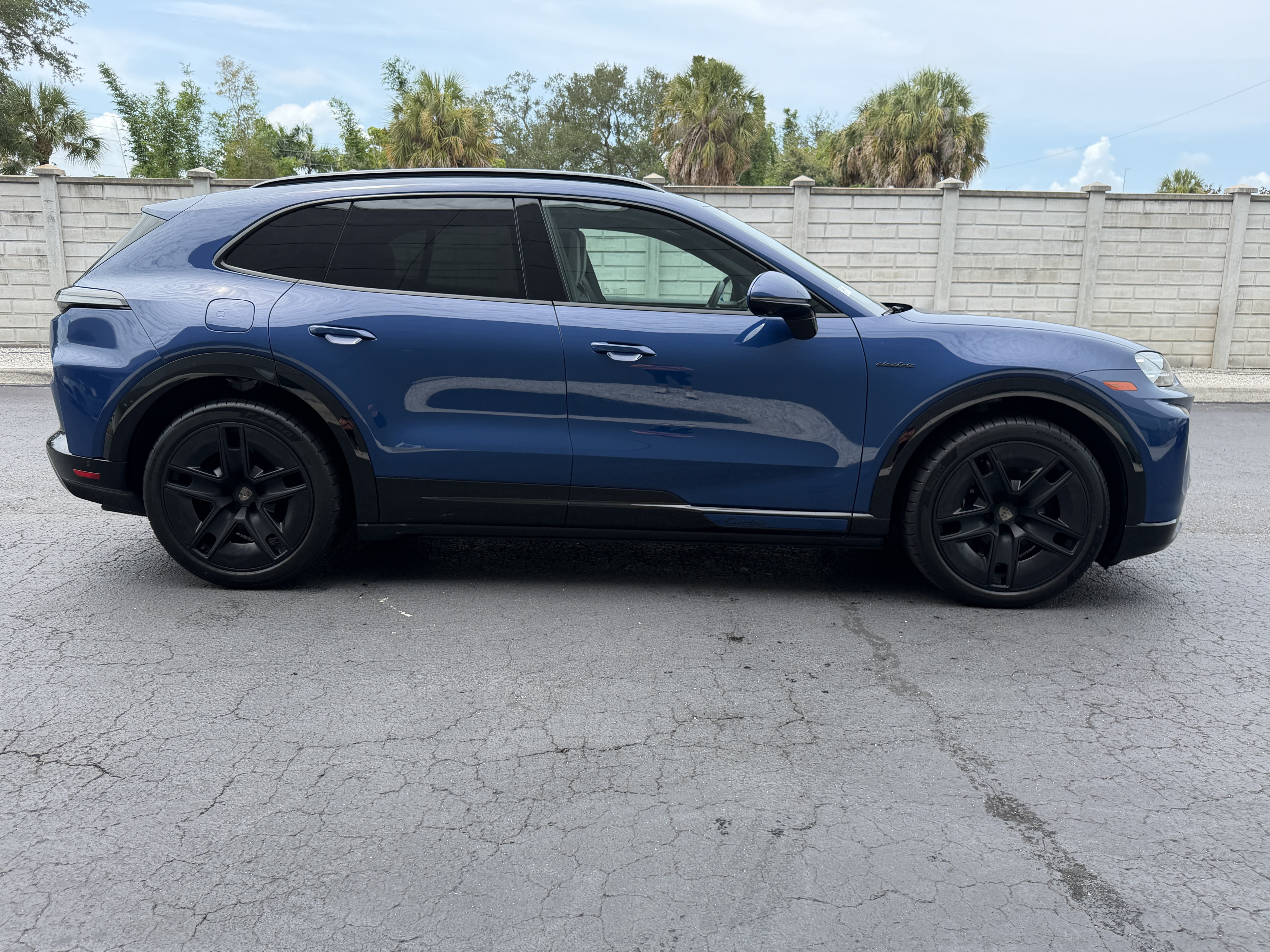 New 2026 Porsche Cayenne Turbo Electric AWD/4WD image 7