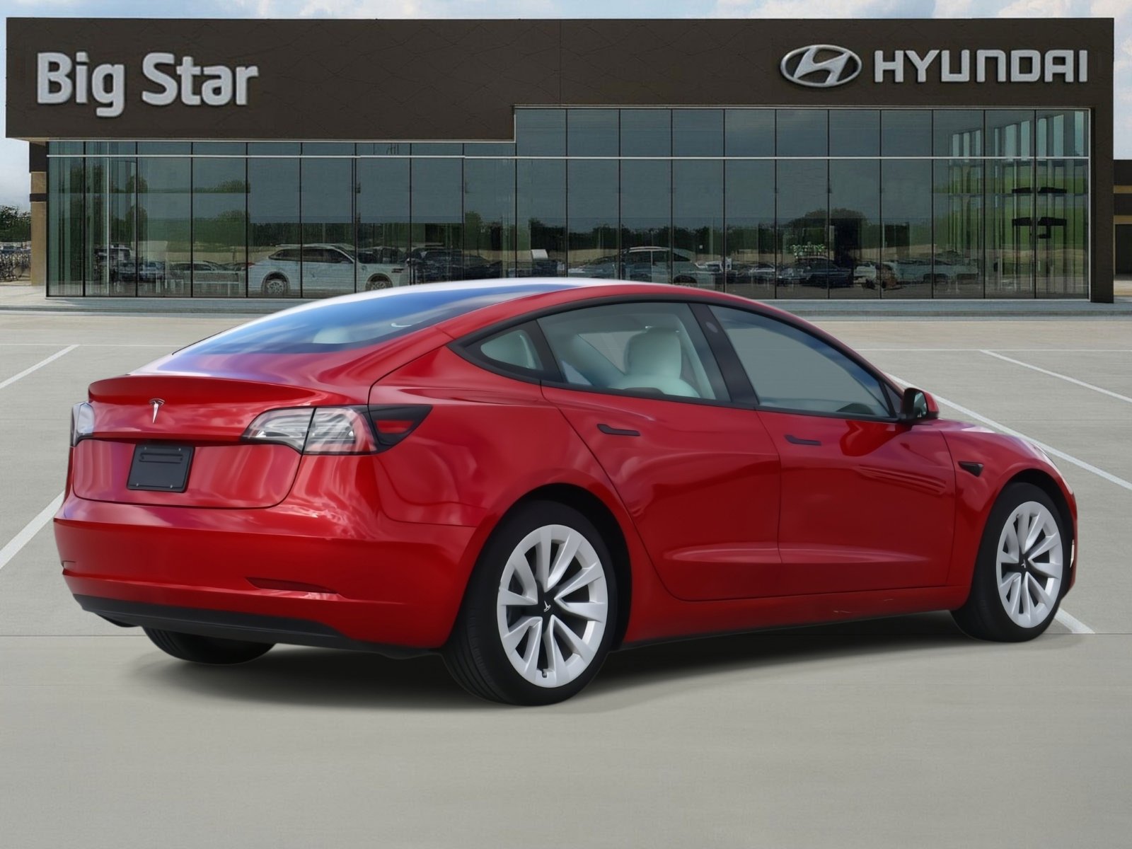 Used 2022 Tesla Model 3 Standard Range image 4