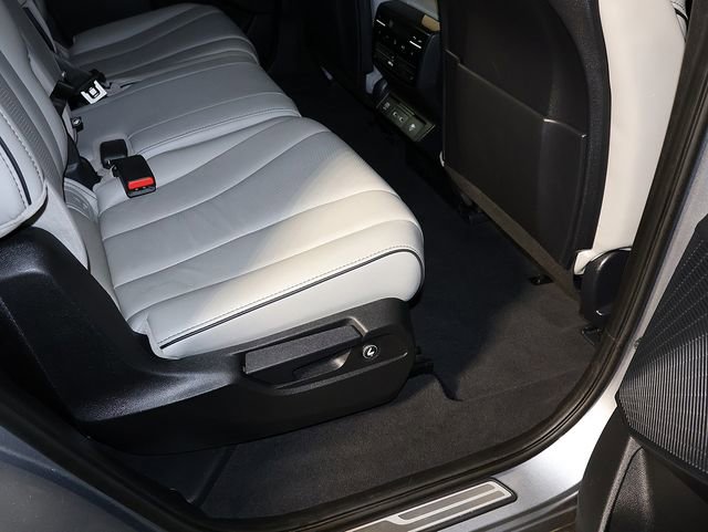 Used 2023 Acura MDX SH-AWD w/ Advance Package image 35