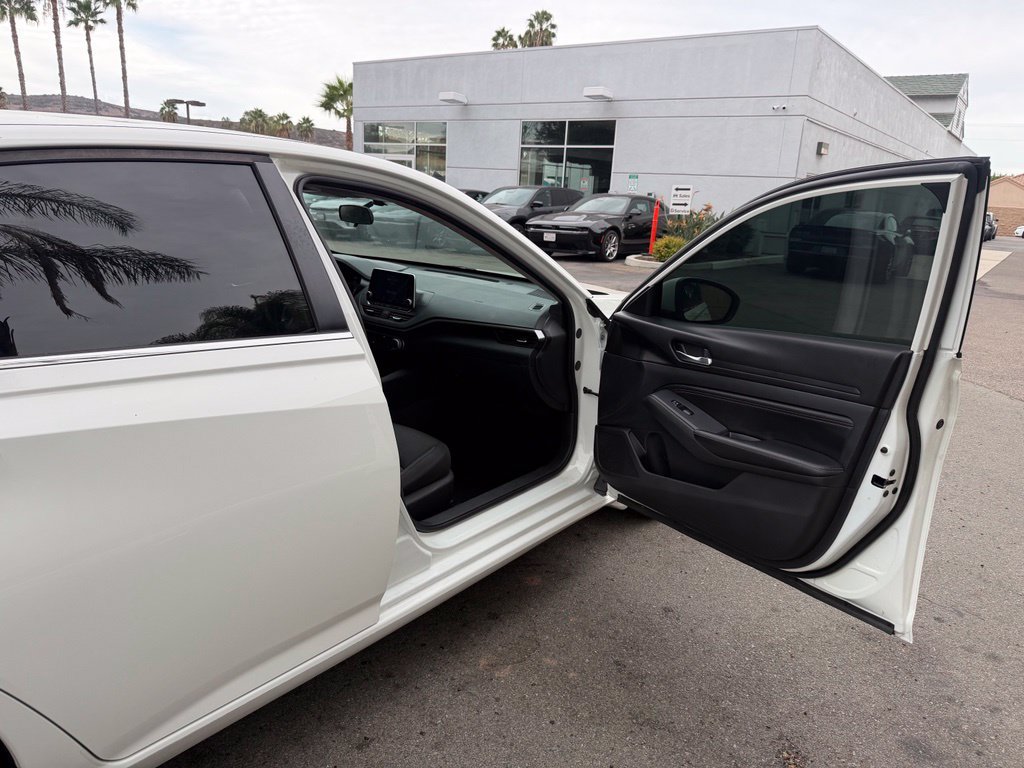 Used 2020 Nissan Altima 2.5 S FWD image 17