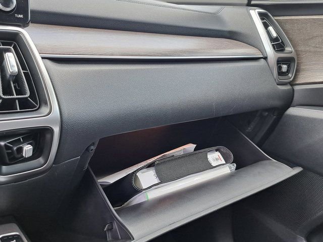 Used 2022 Kia Sorento S w/ Panoramic Sunroof Package image 18