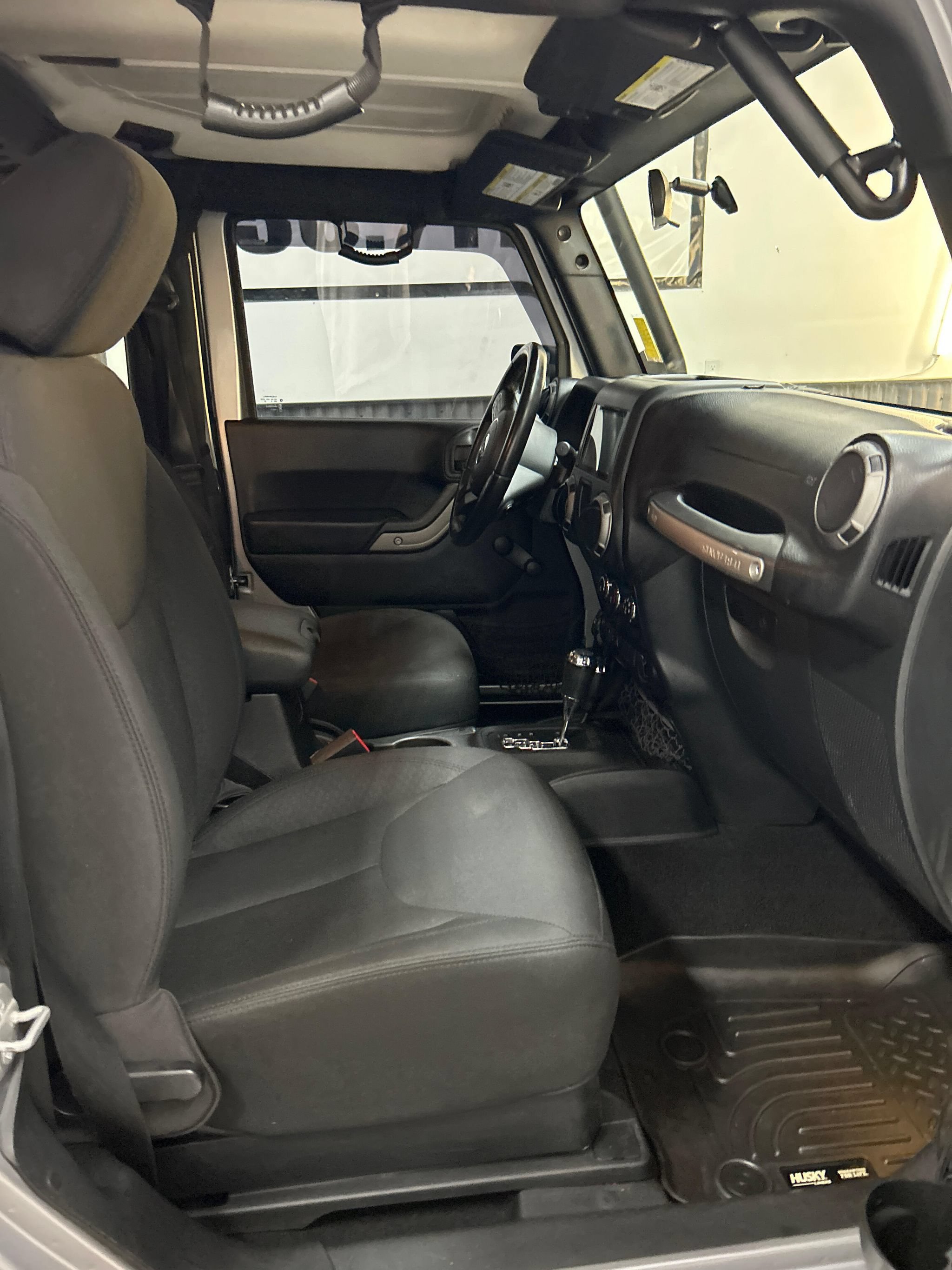 Used 2015 Jeep Wrangler Sport AWD/4WD image 12
