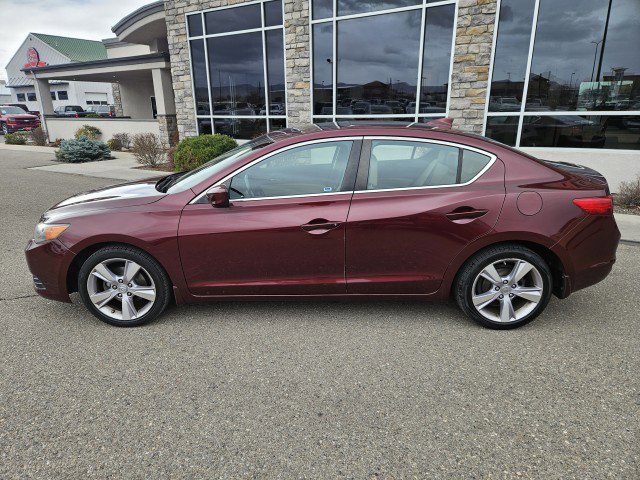 Used 2014 Acura ILX w/ Technology Package image 2