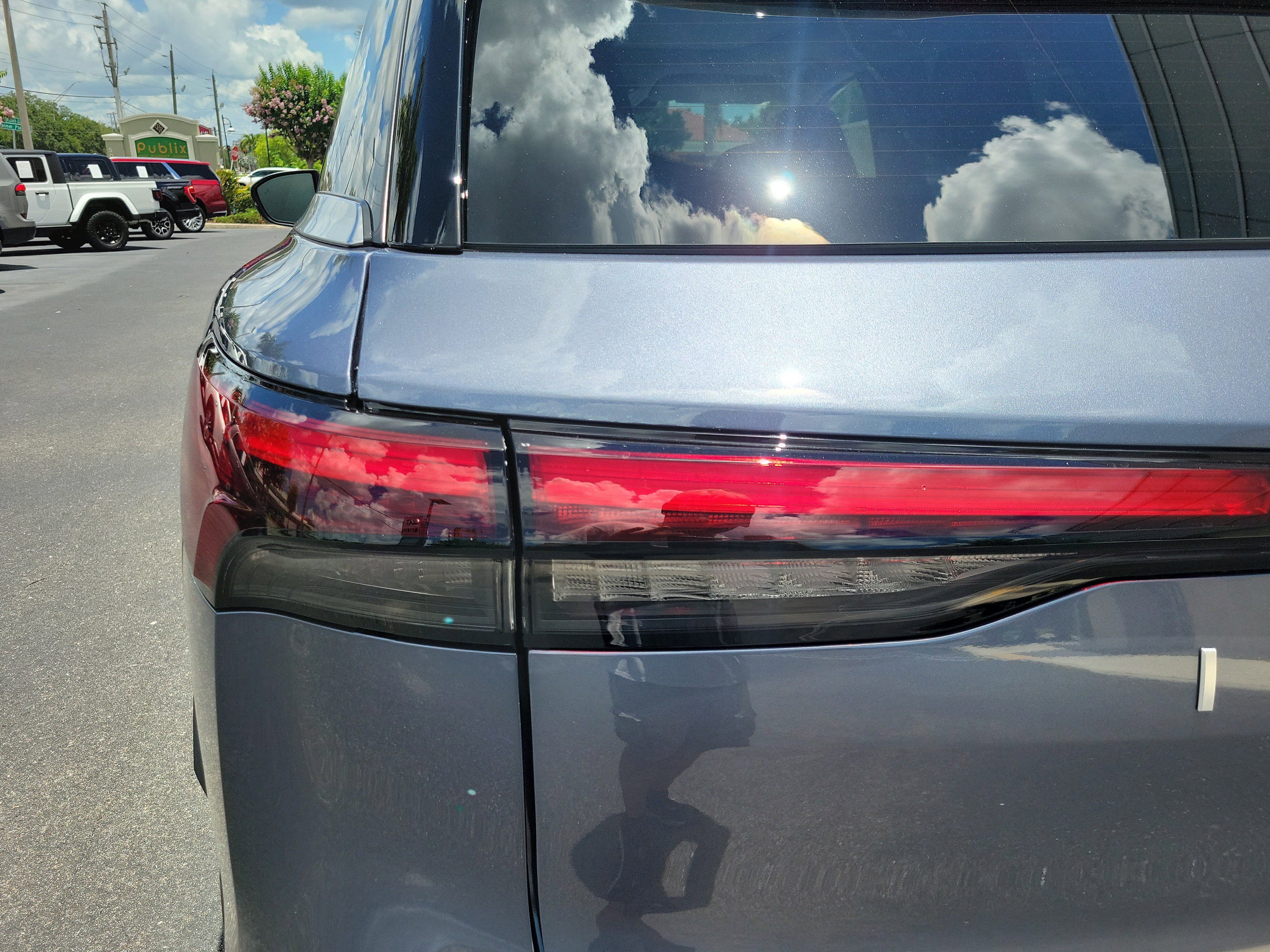 New 2027 INFINITI QX60 Luxe w/ Cargo Package FWD image 10