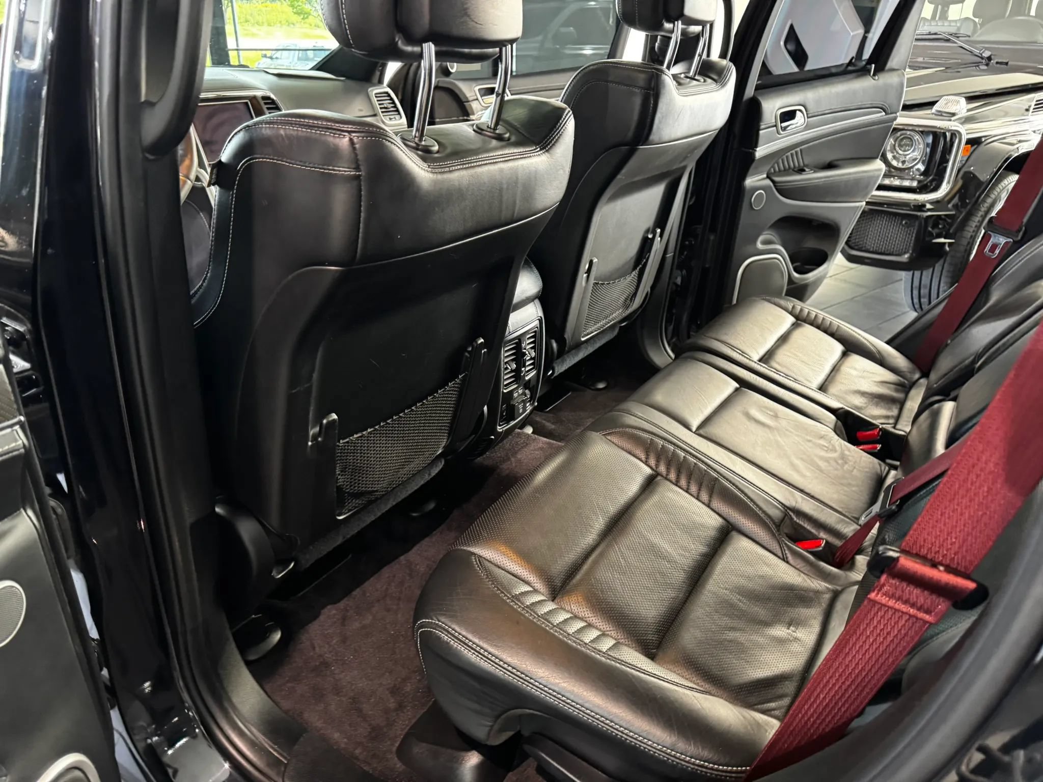Used 2018 Jeep Grand Cherokee SRT AWD/4WD image 20