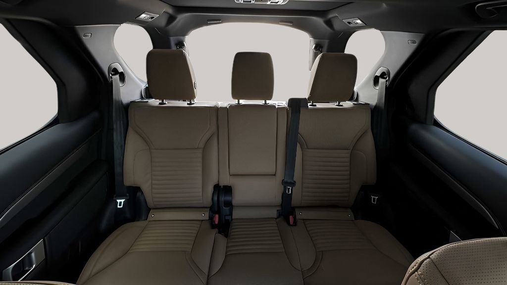 New 2024 Land Rover Discovery Dynamic SE image 20