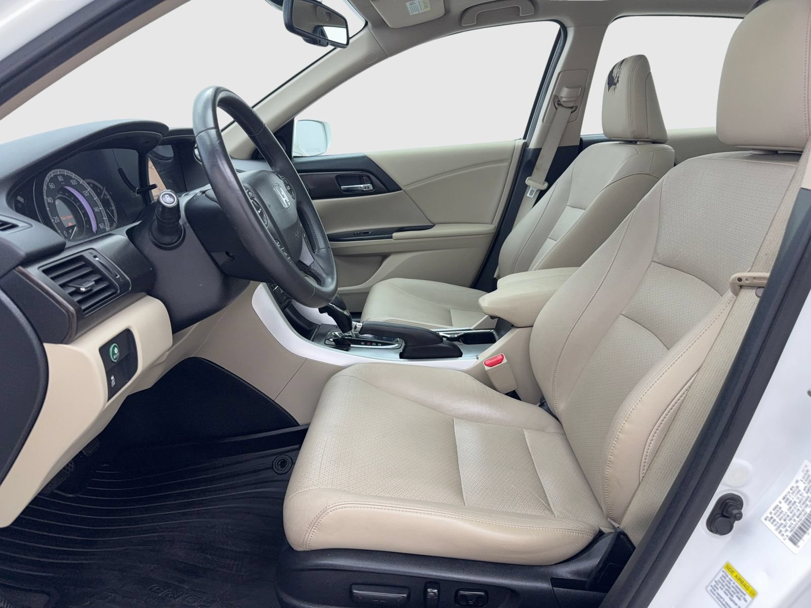 Used 2014 Honda Accord Touring image 15