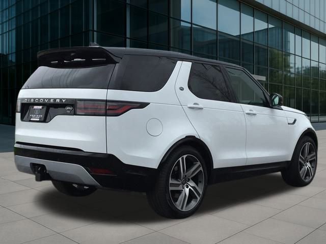 New 2023 Land Rover Discovery Metropolitan Edition image 5