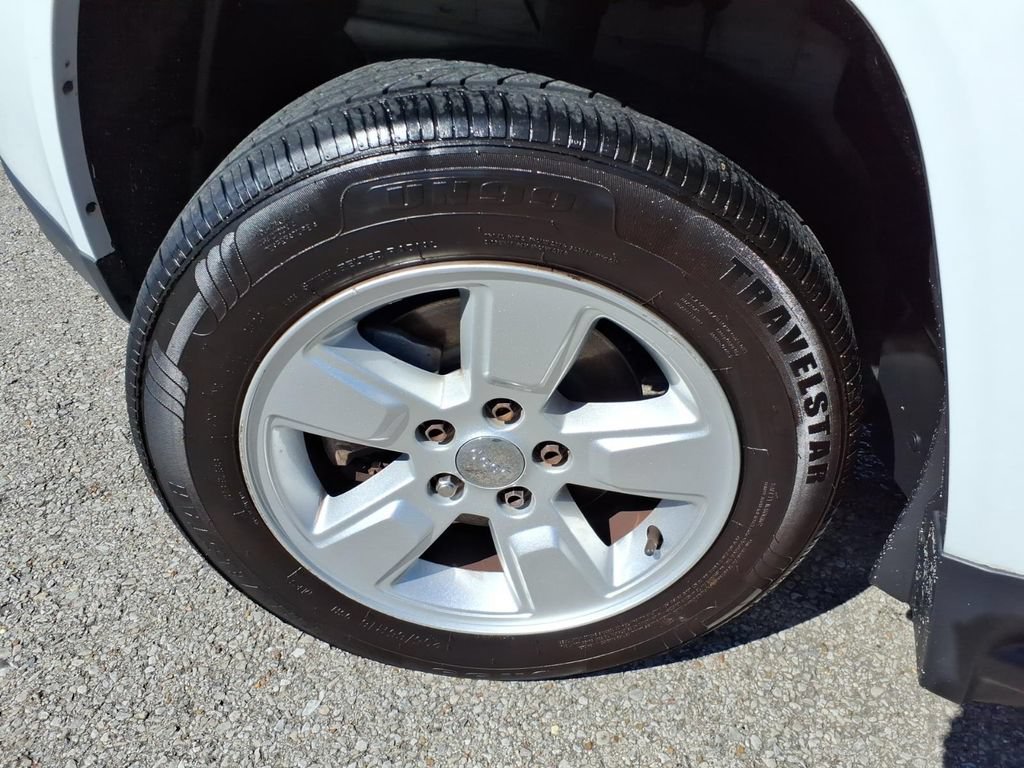 Used 2016 Jeep Compass Sport FWD image 18