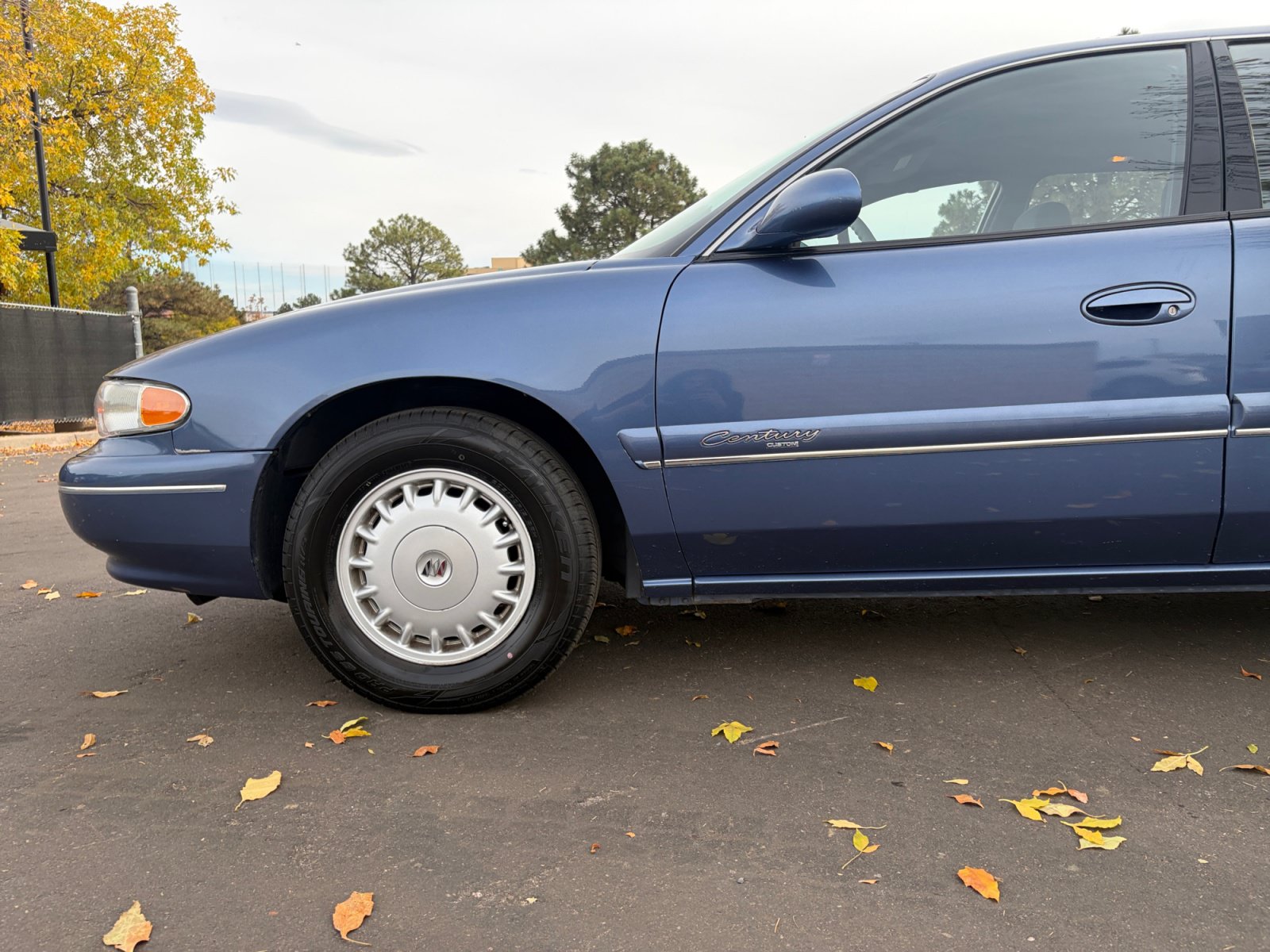 Used 2000 Buick Century Custom w/ Premium Opt Pkg FWD image 10