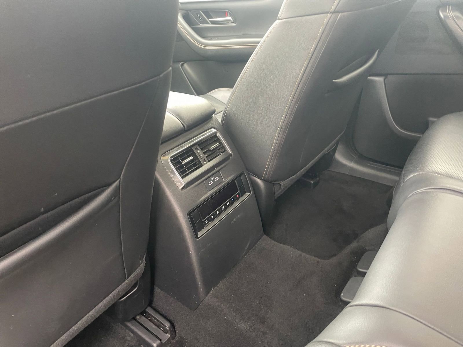 Used 2025 MAZDA CX-70 3.3 Turbo w/ Preferred Package image 24