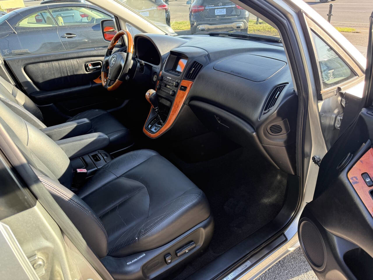 Used 2001 Lexus RX 300 Base 2WD 4dr SUV image 13