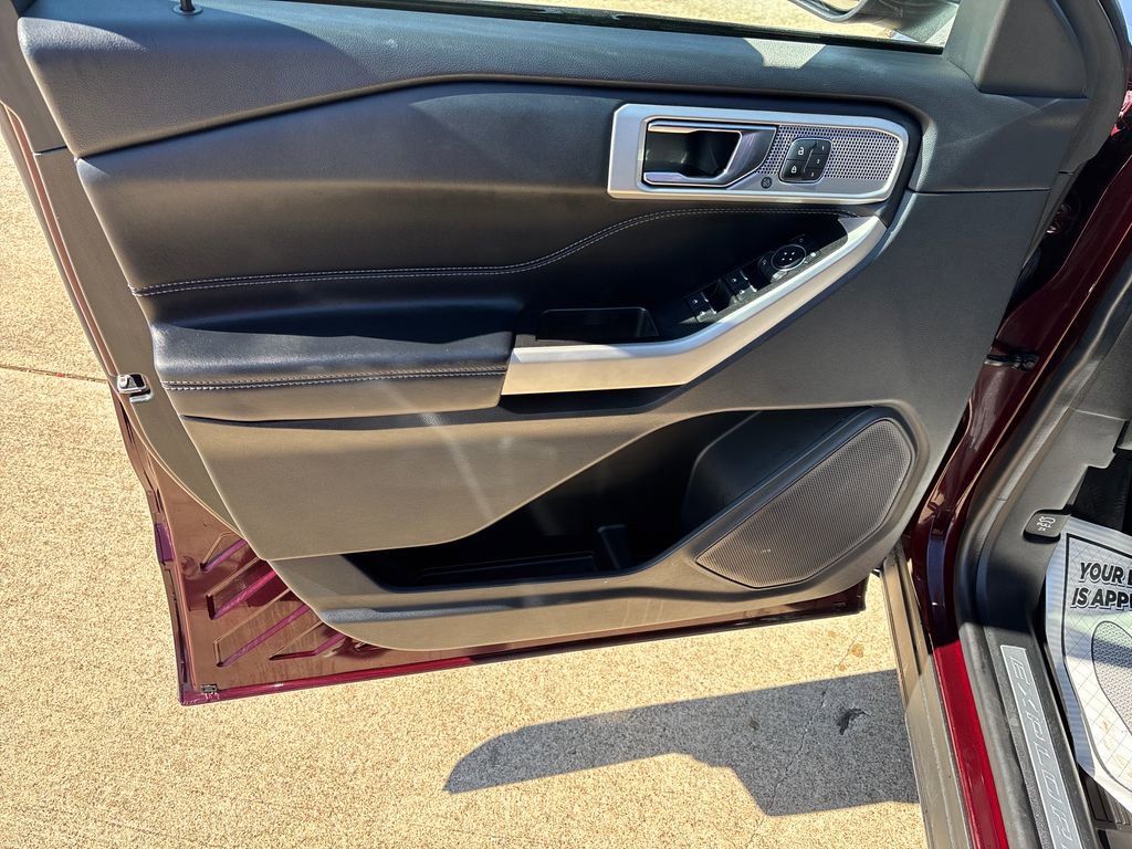 Used 2022 Ford Explorer Limited w/ Equipment Group 301A image 11