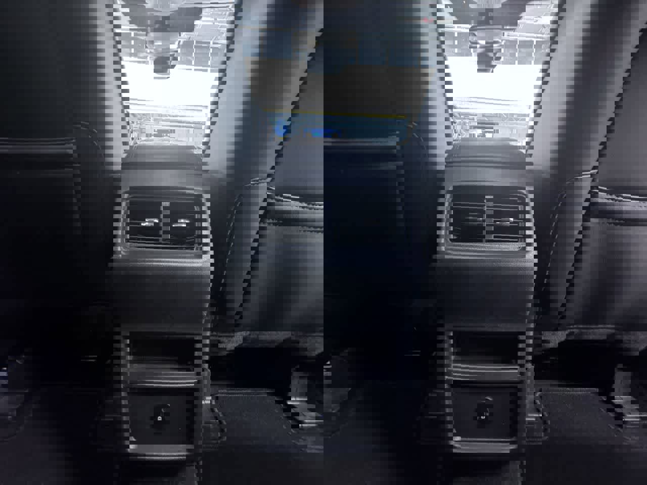 Used 2024 Ford Edge SEL image 39