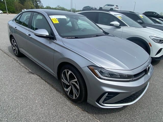 Used 2025 Volkswagen Jetta SEL image 8