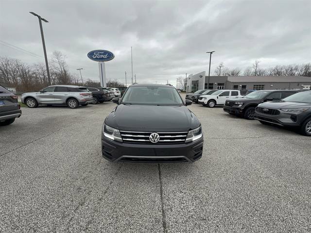 Used 2021 Volkswagen Tiguan SE w/ Panoramic Sunroof Package image 10