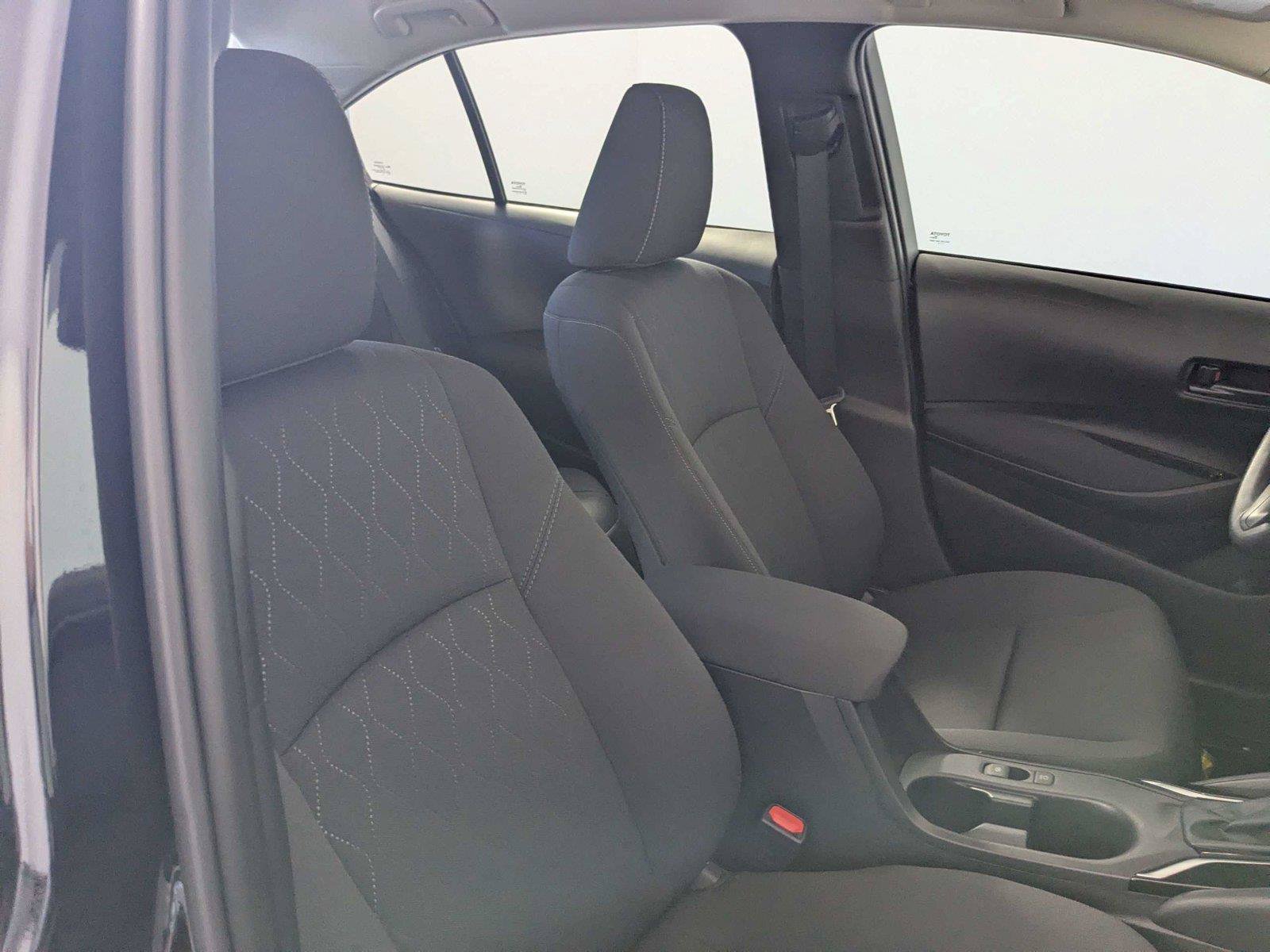 Used 2026 Toyota Corolla LE FWD image 29