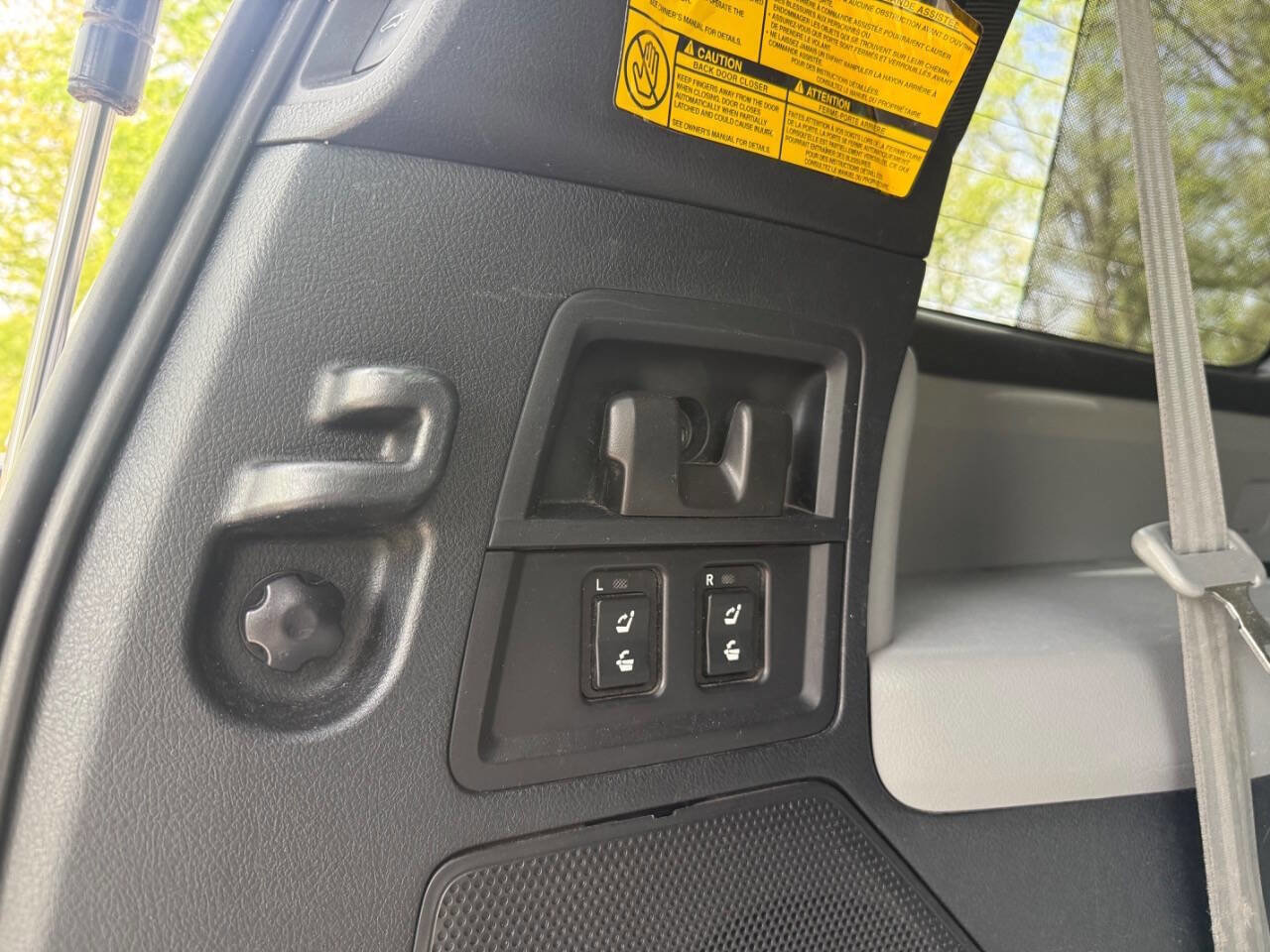 Used 2012 Toyota Sequoia Platinum AWD/4WD image 77