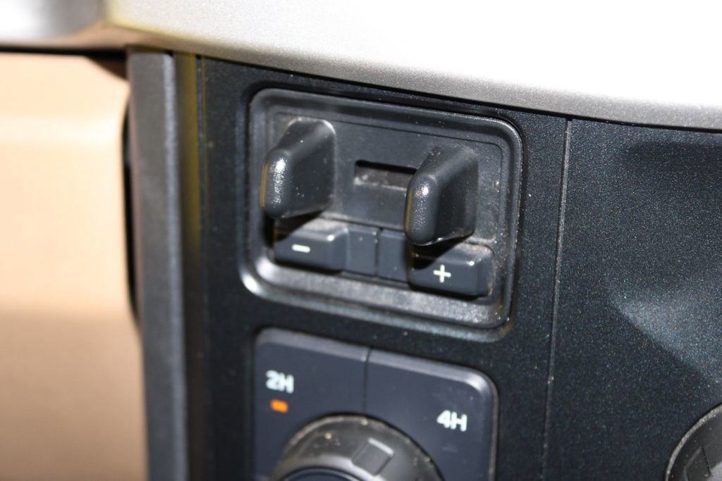 Used 2023 Ford F350 XLT w/ 360-Degree Camera Package image 39